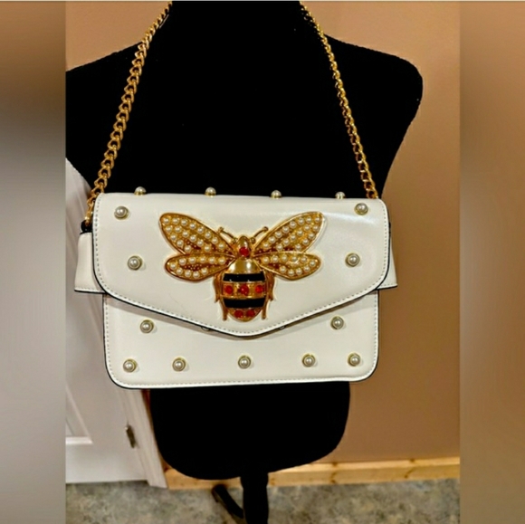 Golden Bee Rhinestone & Faux Pearl Embellished White Shoulder Bag w/ Gold Chain - Picture 3 of 11